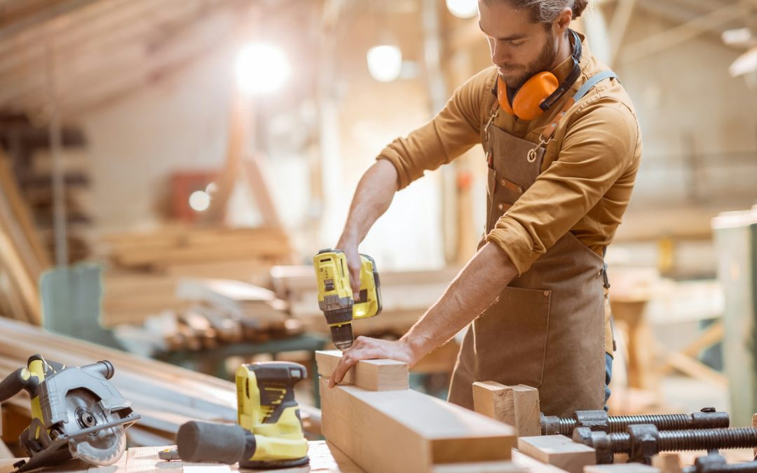 Powering Your Projects: Deciding Between Cordless and Corded Tools